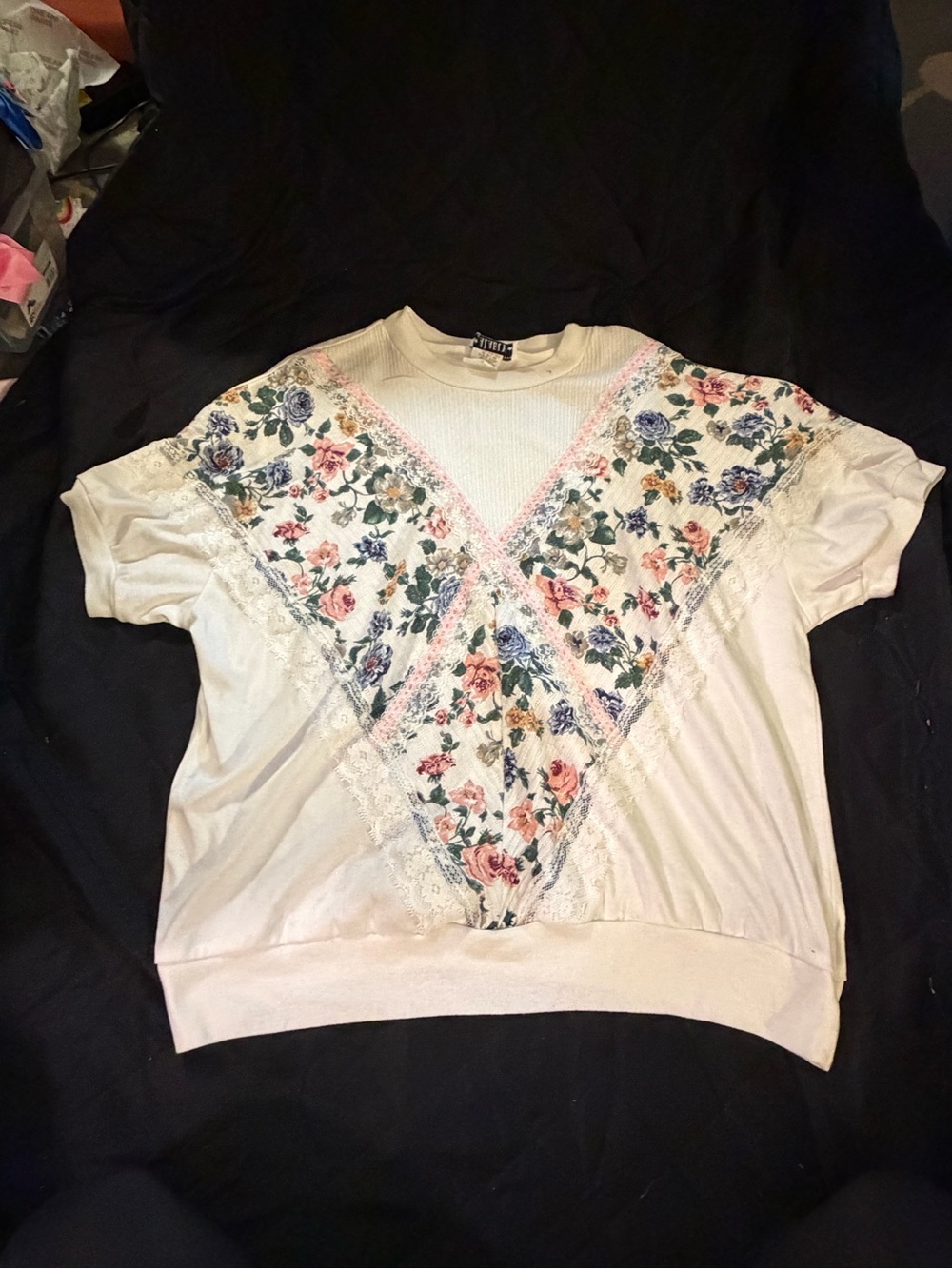 Vintage Alabuy 24W Floral Lace Top Made in USA